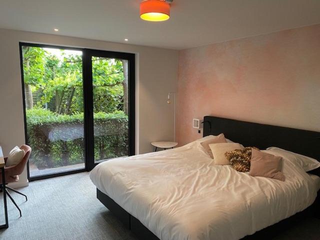 Hotel - B&B Elementum Kortrijk Bagian luar foto